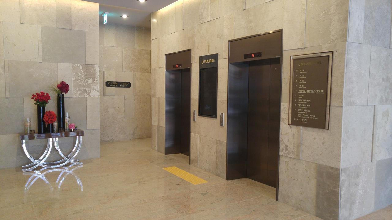 J Square Hotel And Wedding Jinju Εξωτερικό φωτογραφία