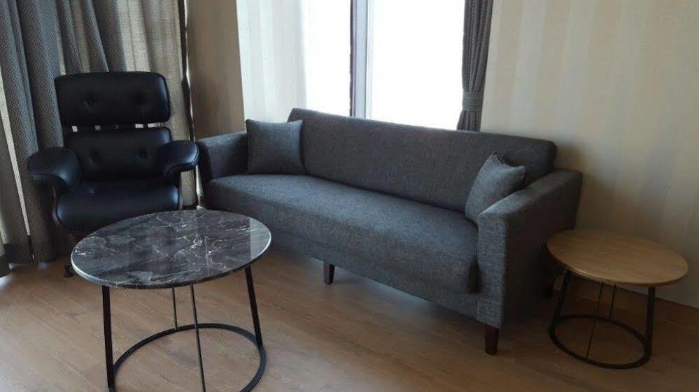 J Square Hotel And Wedding Jinju Εξωτερικό φωτογραφία